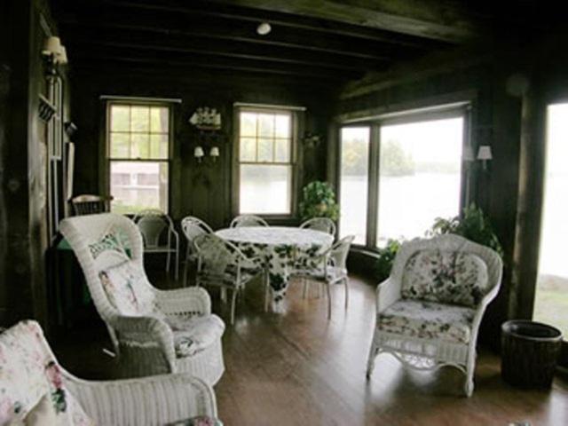 Oliver Lodge ميرديث المظهر الخارجي الصورة